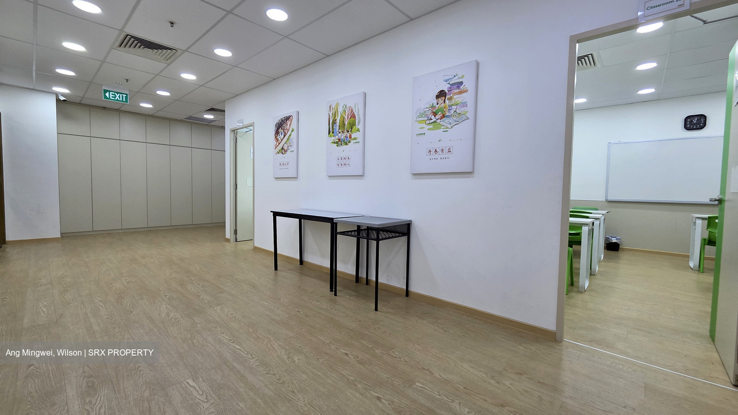 Eastgate (D15), Office #554895181